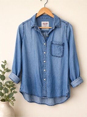 Mossimo 100% Tencel Chambray Button Down Shirt Medium Soft Lyocell Denim Top